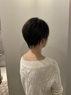 軽い質感のナチュラルショート