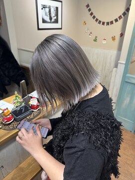 シルバーカラー