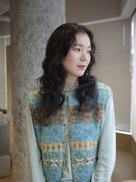 ネロ フタコタマガワ(NERO FUTAKOTAMAGAWA) 【加藤 青空】 ロングパーマ