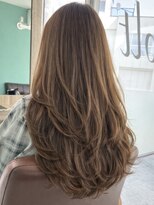 モルト 麻生(molt)&nbsp;海外風　韓国風　ハイレイヤーカット　ベージュブラウン