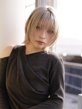 エムスラッシュ アヴェダ 自由が丘(M.SLASH AVEDA) くびれレイヤーボブ/金髪/ホワイトブロンド/うざバング/表参道