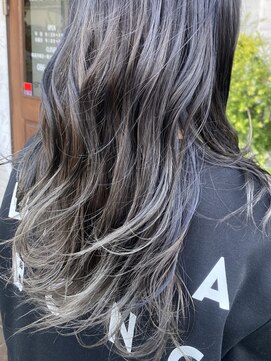 ヴィアンカ(Vianca) ダークアッシュカラー