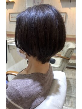 ティアラ 桜木町(TIARA) くびれショートボブ