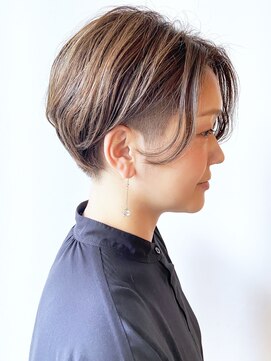 モリオフロムロンドン 松戸店(Morio from London) 【松戸　ムラマツ】ショートボブ　ツーブロック　ベージュ