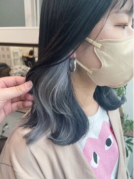 グーフィートーキョー 銀座(Goofy Tokyo) 白いイヤリングカラー/白黒コントラストインナーカラー/東京銀座