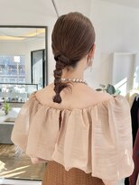 ヘアーアイスカルテット(HAIR ICI QUARTET) 20代30代大人可愛いお呼ばれスタイル編みおろしグレージュ