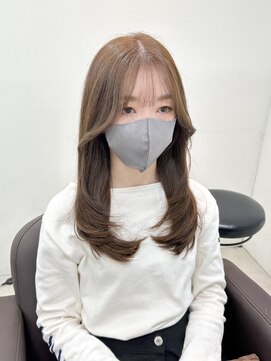 アオ 横浜(a-o) 20代30代40代 韓国ヘア くびれミディ アッシュベージュ