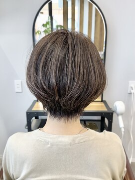 リノラココ(Lino la koko) くびれショート【BACK】