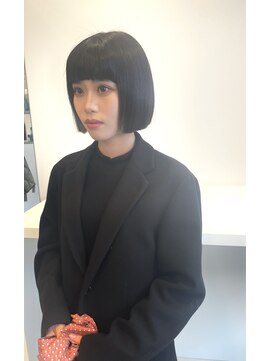 ドットサイン(.CYEN) ワンレンボブ