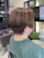 美容室 スピリチュアル ハート(SPIRITUAL HEART)&nbsp;前下がりショートボブ＆ハイライト