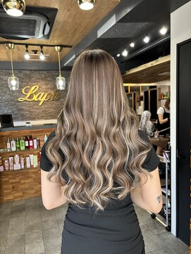 ラピス 横浜(Lapis) ミルクティーベージュシールエクステハイライトブリーチカラー