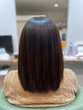 ヴォヤージュトロワ(voyage trois) マッシュウルフボブヘア前髪レイヤーボブ着物ブリーチなしカラー