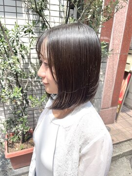 シェリ(Cheri) ノーセットでも可愛い大人前下がりボブ