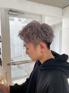 ヘアサロン ガリカ 表参道(hair salon Gallica) 【メンズブリーチ】ラベンダーグレー×刈り上げショート