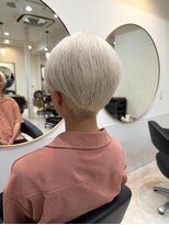 エリス ウメダ(Eliss umeda) ホワイトベージュ