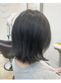 外ハネダークグレー