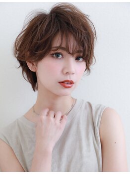 最旬トレンドスタイル♪“ナチュラルショート”で小顔に魅せるヘアに☆お洒落心を満たすラフなデザインに！