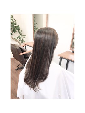 クラ(KULA) アッシュブラウン3Dカラー