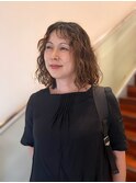 ソバージュ風スパイラル/ミディアム/40代/50代
