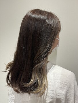 ロッコ 船橋駅(Rocco) イヤリングカラー/ホワイトベージュ/ペールベージュ