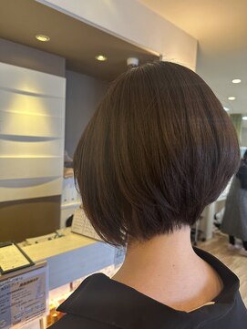 ルシード スタイル レクラ 栄生店(L'UCIDO STYLE L'eclat) 前下りボブ