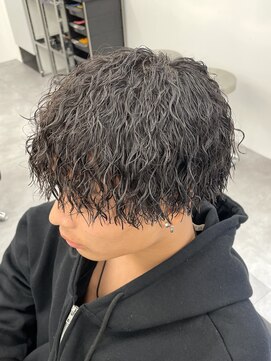 ノイセル 心斎橋(Noisyle) guest snap 刈り上げ前下がりマッシュ×ツイストスパイラル