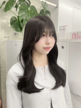 エヌアイ オモテサンドウ(ni omotesando) レイヤーカット/ダークグレージュ/顔周りカット　上野