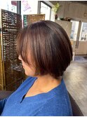 品とツヤが際立つ、大人のための美シルエットボブ/白髪ぼかし