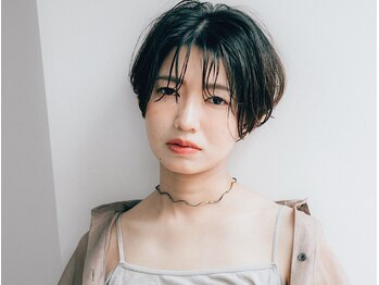 ウタ(uta)の写真/自然に馴染むカラーでワンランク上に。隠すだけじゃない白髪を活かしたナチュラルカラーで楽しみ方が増える