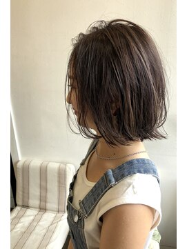 ペネロープ(Penelope) ［新宿］外はねボブ/アッシュバイオレット/ハイライト　担当夕島