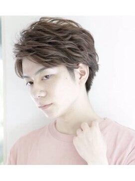 ルルディ バイ アフロディーテ銀座(luludi by APHRODITE) ブルーブラック/刈り上げセンターパート/フェザーパーマ/銀座