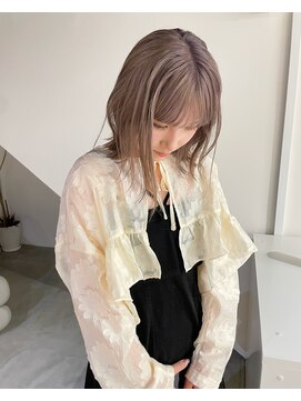 シアー(siar) ラベンダーベージュ　ベージュカラー