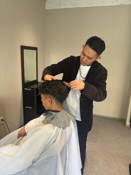 ラフ(LAUGH)の写真/自分に合った空間でサロンtimeを楽しめる♪一人のstylistが仕上げまで担当してくれるから信頼度も◎