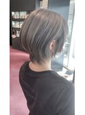 くびれショート×グレージュ