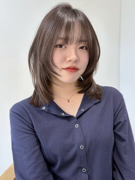 ビューシンサイバシ(VIEW SHINSAIBASHI) 伸ばしかけミディアムレイヤー透明感グレージュ10代20代30代