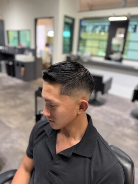 フランクスバーバーリベラルド 横浜(FRANK'S BARBER LIBERALD) ミドルスキンフェザーアップH