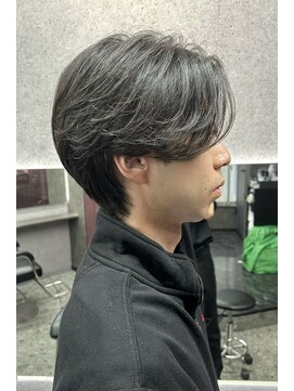 スライバイリアオオサカ(Sly By Ria OSAKA) ~毛流れセンターパートウルフ~【大阪】【梅田】