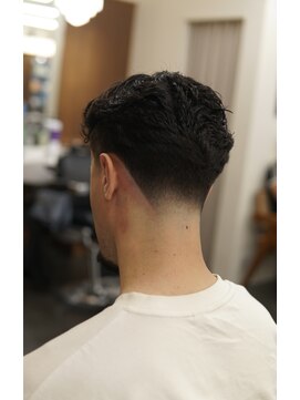 テーパーフェード／バーバー／原宿バーバー／床屋