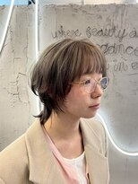 ヴィサージュバスク(VISAGE ba.s.k) 個性を楽しむウルフ×ハイトーンカラー