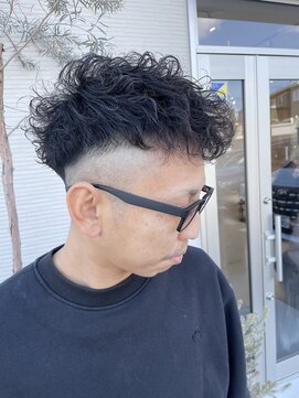 アン(un) フェード×スペインカール