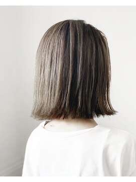 リリー ヘアー デザイン(LILY HAIR DESIGN) 切りっぱなしBOB　ハイライトベージュグレージュ