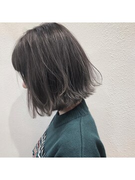 ビーナスアートヘア 五日市店(Ve nus ART HAIR) 切りっぱなしボブ/グレージュカラー