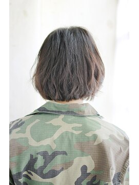 ヴィチーノプラスエヌ(VICINO+n) 20代30代40代　コクがあってキレもいい暗色ボブ【瀬田】