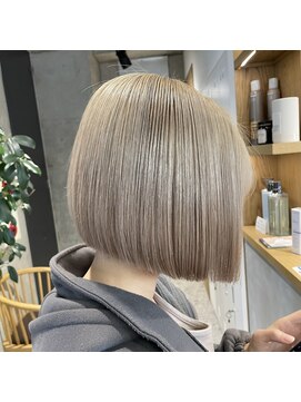 ルーフ 町田店(LUFE) ホワイトベージュBOB担当SAYA