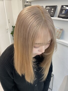 ペレ 渋谷(PELE) 黒髪/グレーベージュ/ハイトーン/ブリーチ/渋谷