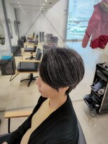 ビーヒアナウ N゜03 金沢駅西店(BE HERE NOW) ショートヘア/丸みショート/前下がり/くびれ