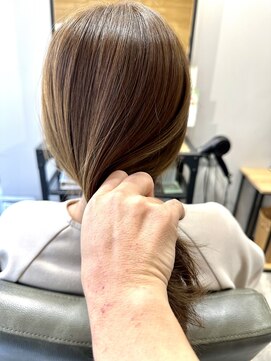 エスト 小倉(est) ダブルカラー/ミルクティーカラー