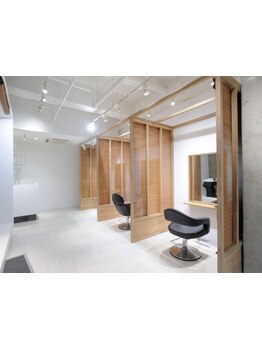 tohfは『今』だけでなく、『これから』の美しさまで大切に考える未来志向のカラー専門店