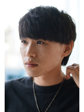 にもう 襟足のあるマッシュ