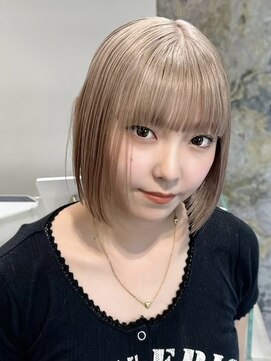 ソル ジングウマエ(SOL JINGUMAE) ハイトーンタッセルボブ切りっぱなしボブペールピンクブロンド